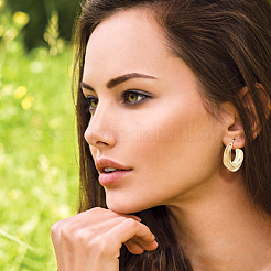 4 пара двухцветных пластиковых и смоляных серег-гвоздиков в форме буквы С с тремя серебряными штифтами EJEW-AN0003-11