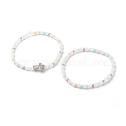 Bracelets extensibles perles rondes à facettes en verre, avec croix en laiton micro pavé zircone cubique, platine, diamètre intérieur: 2-1/4~2-3/8 pouce (5.7~5.9 cm), 2 pièces / kit