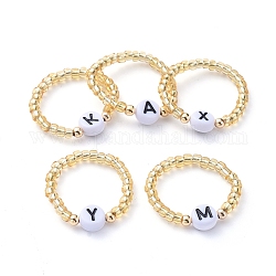 Perlas de vidrio estirar anillos de dedo, con cuentas de latón dorado y cuentas acrílicas con letras, oro, tamaño de 10, diámetro interior: 20 mm