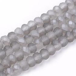 Chapelets de perles en verre électroplaqué, facette, demi-plaqué, Style mat, rondelle, gris clair, 4x3mm, Trou: 1mm, Environ 150 pcs/chapelet, 18.9 pouce