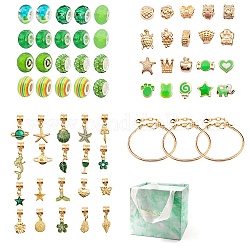Kit para hacer pulseras europeas diy, incluyendo perlas de resina y aleación con agujeros grandes, brazaletes de latón, encanto colgante de aleación, Forma de unicornio, tortuga, estrella, corazón y mariposa, verde, 63 PC / sistema