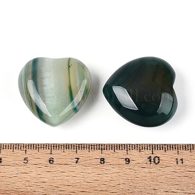 Натуральный зеленый полосатый агат (окрашенный и подвергнутый термической обработке) в форме сердца.&nbsp;G-N0325-11-08-1