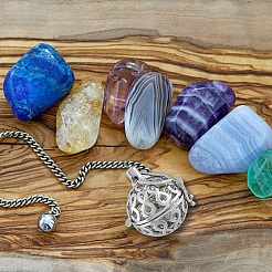 8 шт. 4 стиля подвески из латуни с покрытием на стойке KK-DC0002-45