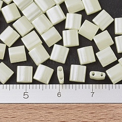 MIYUKIティラビーズ  日本製シードビーズ  2穴  （TL513)バタークリームセイロン  5x5x1.9mm  穴：0.8mm  約118PCS /ボトル  10 G /ボトル&nbsp;SEED-JP0008-TL0513
