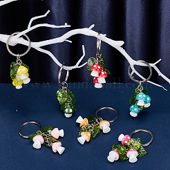 Брелок с подвеской в виде гриба и пластикового листа из смолы KEYC-AB00040