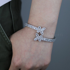 Bracelets à charnière en laiton avec micro-pavé de zircones cubiques transparentes pour femmes&nbsp;FS-WG0F47F-01
