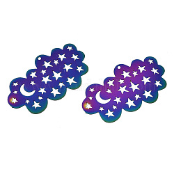 Baño de iones (ip) 201 colgantes de filigrana de acero inoxidable, adornos de metal grabados, nube con luna y estrella, color del arco iris, 23.5x41.5x0.2mm, agujero: 1.2 mm