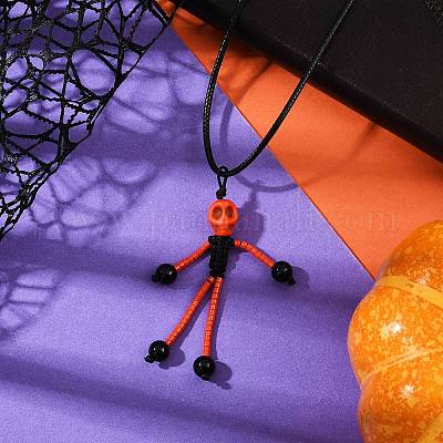 Ожерелья с подвесками в виде скелета из стеклянных бусин и натурального черного оникса (окрашенного и нагретого) и окрашенного черепа из синтетической бирюзы на тему Хэллоуина NJEW-MZ00117-1