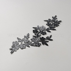 Цветы вышивают нитками приклеивают/пришивают нашивки PATC-WH0012-95A