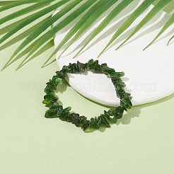 ナチュラルディオプサイドチップビーズストレッチブレスレット  女性のためのアクセサリー用原石のアクセサリー  内径：2-1/8インチ（5.5cm）&nbsp;BJEW-JB08081