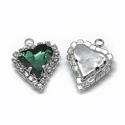 Pendenti del rhinestone di vetro, con i risultati in ottone tono platino, cuore, smeraldo, 21x16.5x6mm, Foro: 2 mm