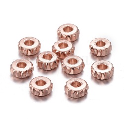 Perles séparateurs en laiton, Plaqué longue durée, coupe de fantaisie, plat rond, or rose, 5x2mm, Trou: 1.8mm