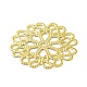 ラックメッキアイアンコネクターチャーム  花のリンク  エッチングされた金属装飾  ゴールドカラー  58x58x0.6mm  穴：4ミリメートルと2.3 IFIN-Q134-08G-2
