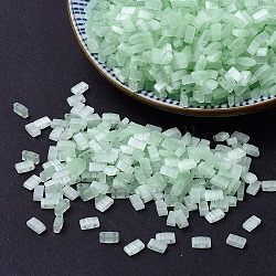 Perles miyuki demi-tila, Perles de rocaille japonais, 2 trou, (htl2559) soie vert pâle, 5x2.3x1.9mm, Trou: 0.8mm, environ 250 pcs/10 g