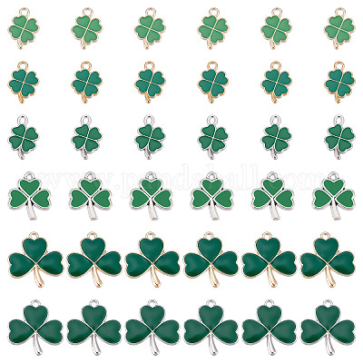 Square Shape Pendant Necklace With Four Leaf Clover Shape Pattern