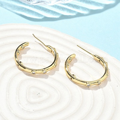 Серьги-гвоздики из латуни в форме буквы С с микропаве из прозрачных кубических цирконий EJEW-A132-14G-1