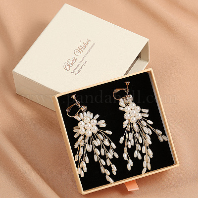 Серьги-клипсы с кисточками из пластика и латуни в виде цветка FS-WG7092D-01-1