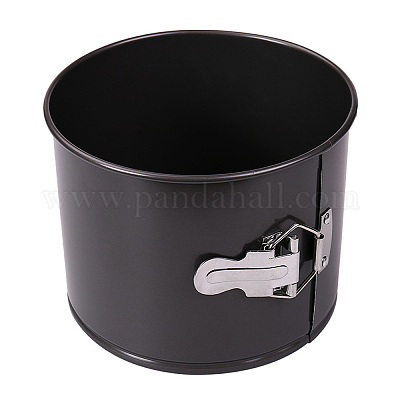 8 Round Cake Pan with Removable Bottom (Black)