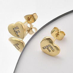 ラックメッキ真鍮マイクロパヴェクリアキュービックジルコニアスタッドピアス  ハート  文字F  8.5x9.5mm&nbsp;EJEW-K299-01G-F