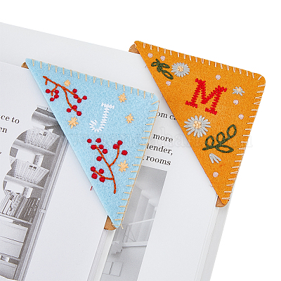 2 шт. 2-х цветные закладки для книг с вышивкой из фетра с цветочным узором AJEW-HY0001-70-1