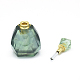 多面的な天然蛍石の開閉可能な香水瓶ペンダント  真鍮のパーツとガラスのエッセンシャルオイルのボトル  44~50x28x18.5~20.5mm  穴：1.2mm  ガラス瓶容量：3ml（0.101液量オンス）  宝石の容量：1ml（0.03液量オンス） G-E556-14A-3