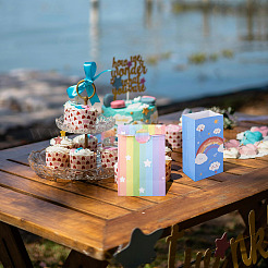 12 Stück 4 Stile Geschenktüten aus Kraftpapier mit Regenbogendruck&nbsp;AJEW-TA0003-38