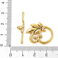 葉チベットスタイルのトグル留め金  無鉛の  カドミウムフリーとニッケルフリー  アンティーク黄金  葉：19x24mm  バー：5.5x29.5mm  穴：1.6mm.&nbsp;GLF0676Y-NF