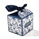 結婚式のテーマ折りたたみギフトボックス  花と言葉のある正方形はあなたとリボンへの贈り物を願っています  キャンディークッキー包装用  マリンブルー  7x7x8.3cm CON-P014-01A-2