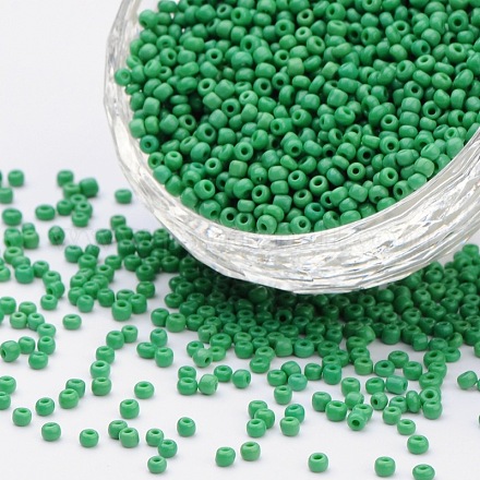 ガラスシードビーズ  不透明な色の種  DIYジュエリー作成用の小さなクラフトビーズ  ラウンド  淡緑色  2mm  穴：1mm  約30000個/ポンド SEED-A010-2mm-47-1