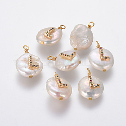 Colgantes naturales de perlas cultivadas de agua dulce, con micro latón allanar fornituras de circonio cúbico, plano y redondo con la letra, colorido, dorado, letter.l, 16~19x11~12x6~8mm, agujero: 1.8 mm