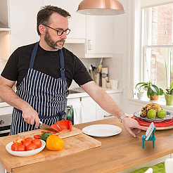 5 комплект 5-х цветных пластиковых мини-подставок для сотового телефона в форме стула&nbsp;AJEW-DR0001-04