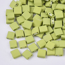 2ホールガラスシードビーズ  ラバー加工スタイル  長方形  黄緑  5x4.5~5.5x2~2.5mm  穴：0.5~0.8mm