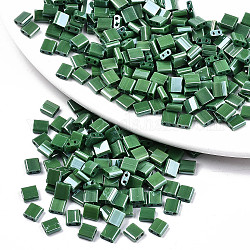 2-hole perline di vetro, colori opachi lustered, rettangolo, verde, 5x4.5~5.5x2~2.5mm, foro: 0.5~0.8mm, circa 1180pcs/scatola