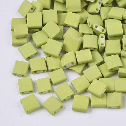 2ホールガラスシードビーズ  ラバー加工スタイル  長方形  黄緑  5x4.5~5.5x2~2.5mm  穴：0.5~0.8mm X-SEED-S023-31C-06-1