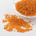 12/0 Perlas de semillas de vidrio, plata forrada agujero redondo, redondo, rojo naranja, 2mm, agujero: 1 mm, aproximamente 3306 unidades / 50 g