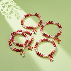 女性のための合金エナメルマッシュルームチャーム付きの赤いガラスパールビーズストレッチブレスレット  混合模様  内径：2-1/8インチ（5.4cm）&nbsp;BJEW-JB08711