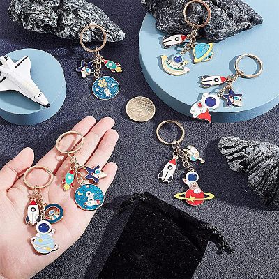 STAR JEWELRY GIRL 宇宙シリーズ スタージュエリー ガール新作、宇宙飛行士やロケットを飾った