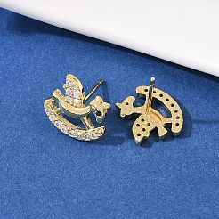 Серьги-гвоздики в стиле хоббихорс с микропаве из прозрачных кубических цирконий из латуни&nbsp;EJEW-F400-06G