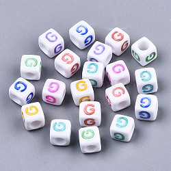Perles acryliques blanches opaques, avec l'émail, trou horizontal, cube avec lettre de couleur mixte, letter.g, 6x6x6mm, Trou: 3mm, environ 2900 pcs/500 g
