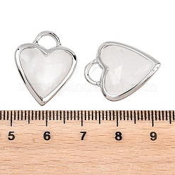 天然水晶ファセットペンダント  真鍮製のベゼルにロッククリスタルのハート型チャームがはめ込まれています  プラチナ  22x18.5~19x7mm  穴：5x4mm&nbsp;G-Z154-01P-04