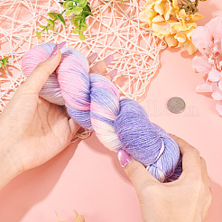 1 écheveau de fil teint en segments arc-en-ciel 80 % laine 20 % fibre acrylique&nbsp;OCOR-TA0003-02C