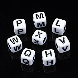 Perles acryliques opaques, cube avec alphabet, lettres mixtes aléatoires, 10x10x10mm, Trou: 5mm, environ 628 pcs/500 g