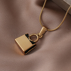 Женские ожерелья с подвеской в виде сумки из нержавеющей стали 304 с белой и черной эмалью&nbsp;ZO0071