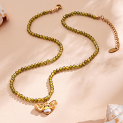 Collana da donna con ciondolo a forma di ape smaltata in acciaio inossidabile chirurgico 316L e zirconi cubici verdi sfaccettati.&nbsp;WG7DD53-01