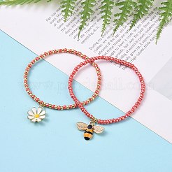 ガラスシードビーズストレッチブレスレットセット2個。  女性のための合金エナメル蜂と花の魅力のブレスレット  レッド  内径：2-1/8~2-1/4インチ（5.5~5.6cm）  1個/スタイル&nbsp;BJEW-JB08088-01