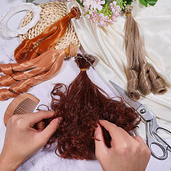 4 stücke 4 farben hohe temperatur faser lange flache lockige frisur puppe perücke haar&nbsp;DOLL-GL0001-04B