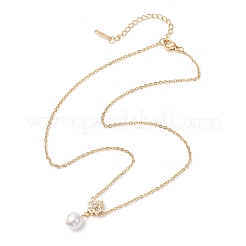 Латунные микропаве прозрачные кубические цирконии и ракушечные жемчужины круглые подвески-клеверы NJEW-JN05261-01