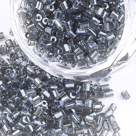 ガラスシードビーズを等級分けする  六角形（ツーカット）  透明色は光沢の  スレートブルー  1.5~2.5x1.5~2mm  穴：0.8mm  約2100個/袋  450 G /袋 SEED-S022-03S-1