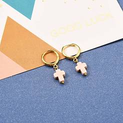 真鍮ハギーフレンチフックピアス  合成ターコイズペンダント付き  クロス  ゴールドカラー  ベージュ  29.5mm  ピン：1mm  クロス：14.5~15x8x3.5mm&nbsp;EJEW-JE04309-02