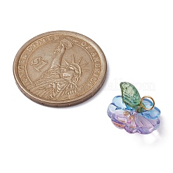 透明なガラスの花とアクリルの葉のチャーム50個。  真鍮のループを有します  ミックスカラー  12x14mm  穴：3mm&nbsp;PALLOY-JF02260-50A